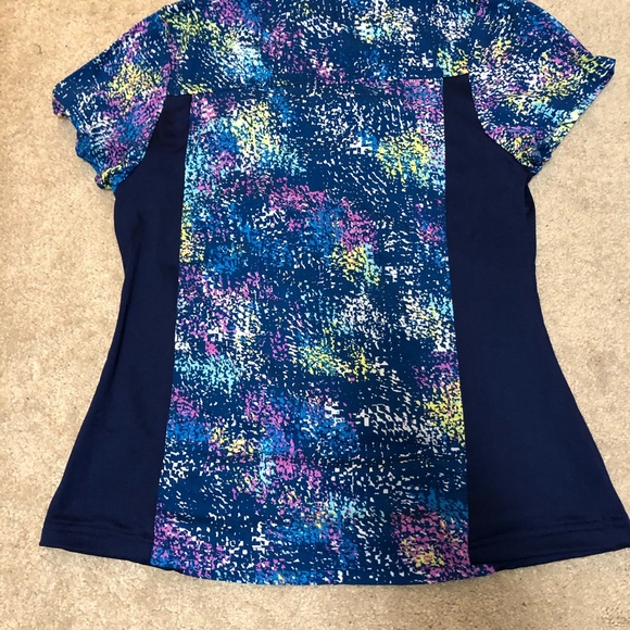 Women’s scrub top - Picture 2 of 2